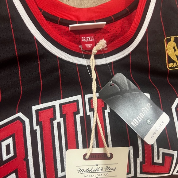 Jordan Bulls jersey - Picture 3 of 5